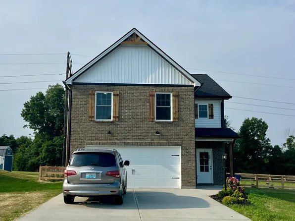 570 Claiborne Dr, Dry Ridge, KY 41035