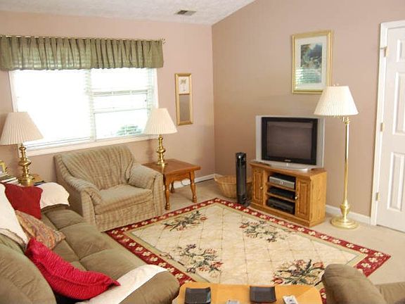 2nd image of 2960 Forest Hill Cir