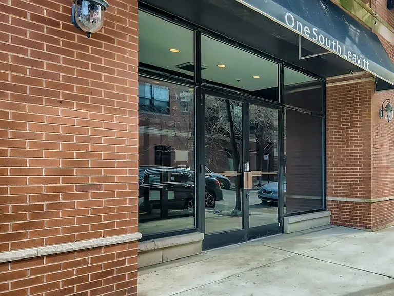 1 S Leavitt St #307 — Photo 3