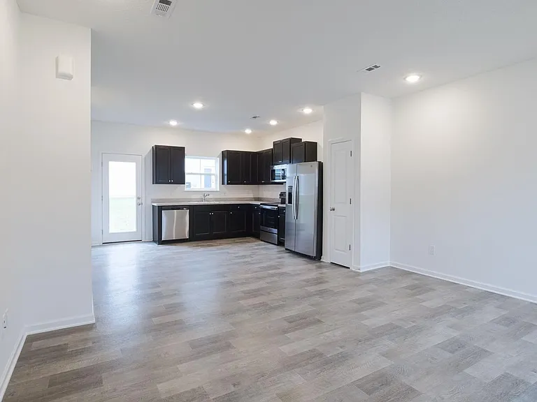 664 Crossings Ln — Photo 7