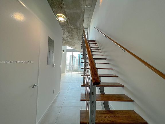 5th image of 690 SW 1st Ct Penthouse Ii-06