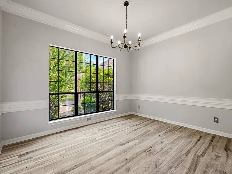 6023 Melrose Cir — Photo 20