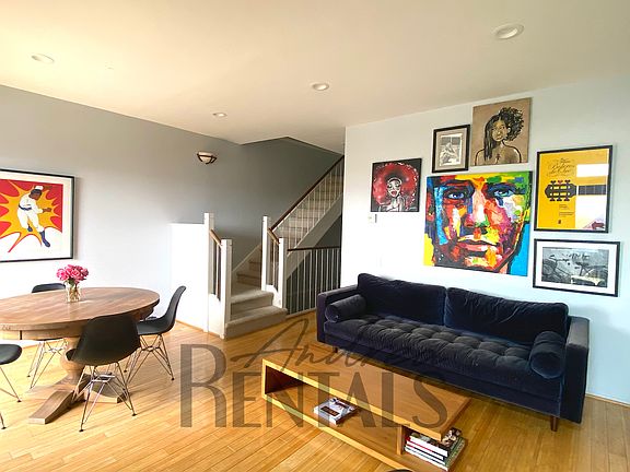 5th image of 102 Everson St
