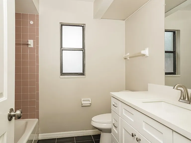 5785 Colonial Oaks Blvd — Photo 15
