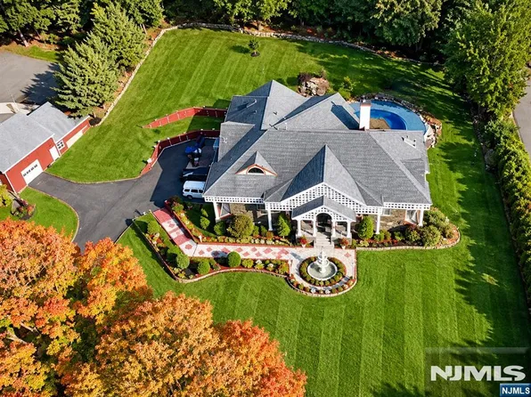 710 Totowa Road, Totowa, NJ 07512