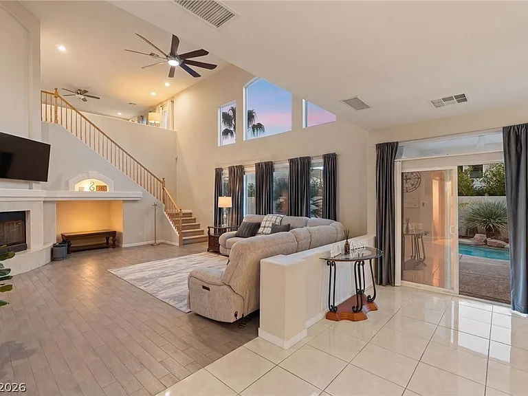8929 Glenistar Gate Ave — Photo 2