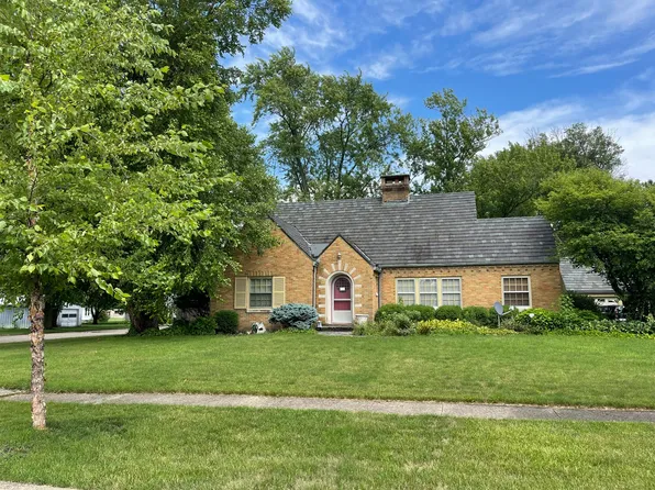 320 N Locust St, Toluca, IL 61369