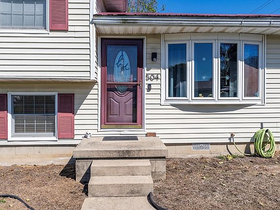 3rd image of 504 N East St