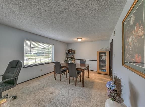 4th image of 11216 Drummond Dr