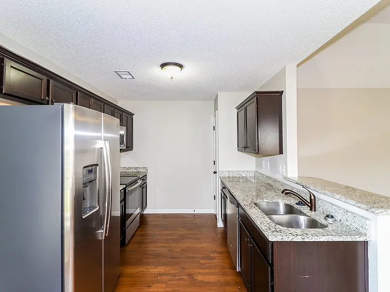 1075 Carib Loop W — Photo 7