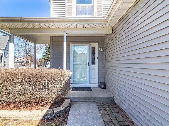 2nd image of 1577 Pinetree Dr