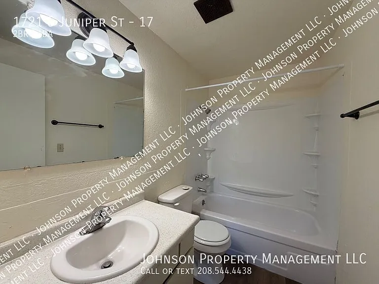 1721 S Juniper St #17 — Photo 11