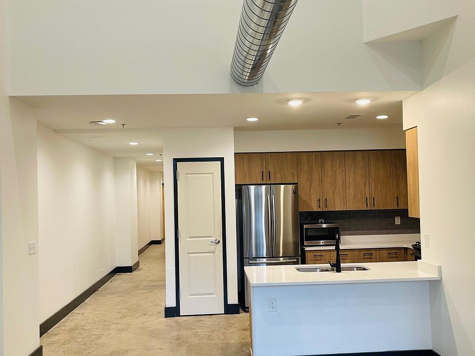 Kitchen & Living Area