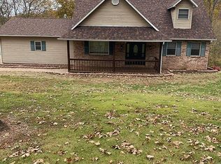 13080 Victor Ln, Versailles, MO 65084