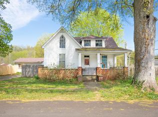 21 W 8th St, Manchester, OH 45144