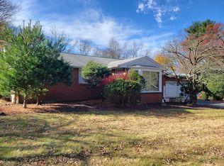 51 Spring Hill Ter, Chestnut Ridge, NY 10977