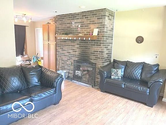 5th image of 1117 Greenacres Dr