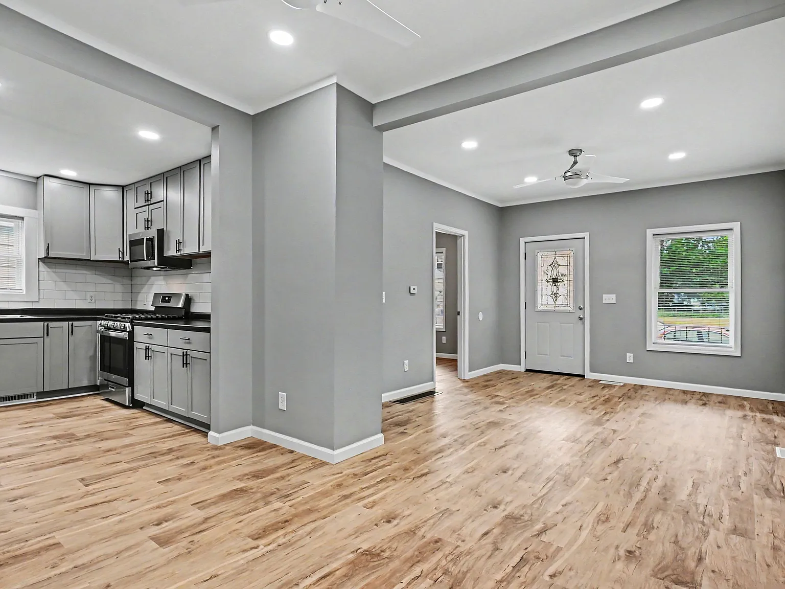 1219 East Madison Street - 1 — Photo 2