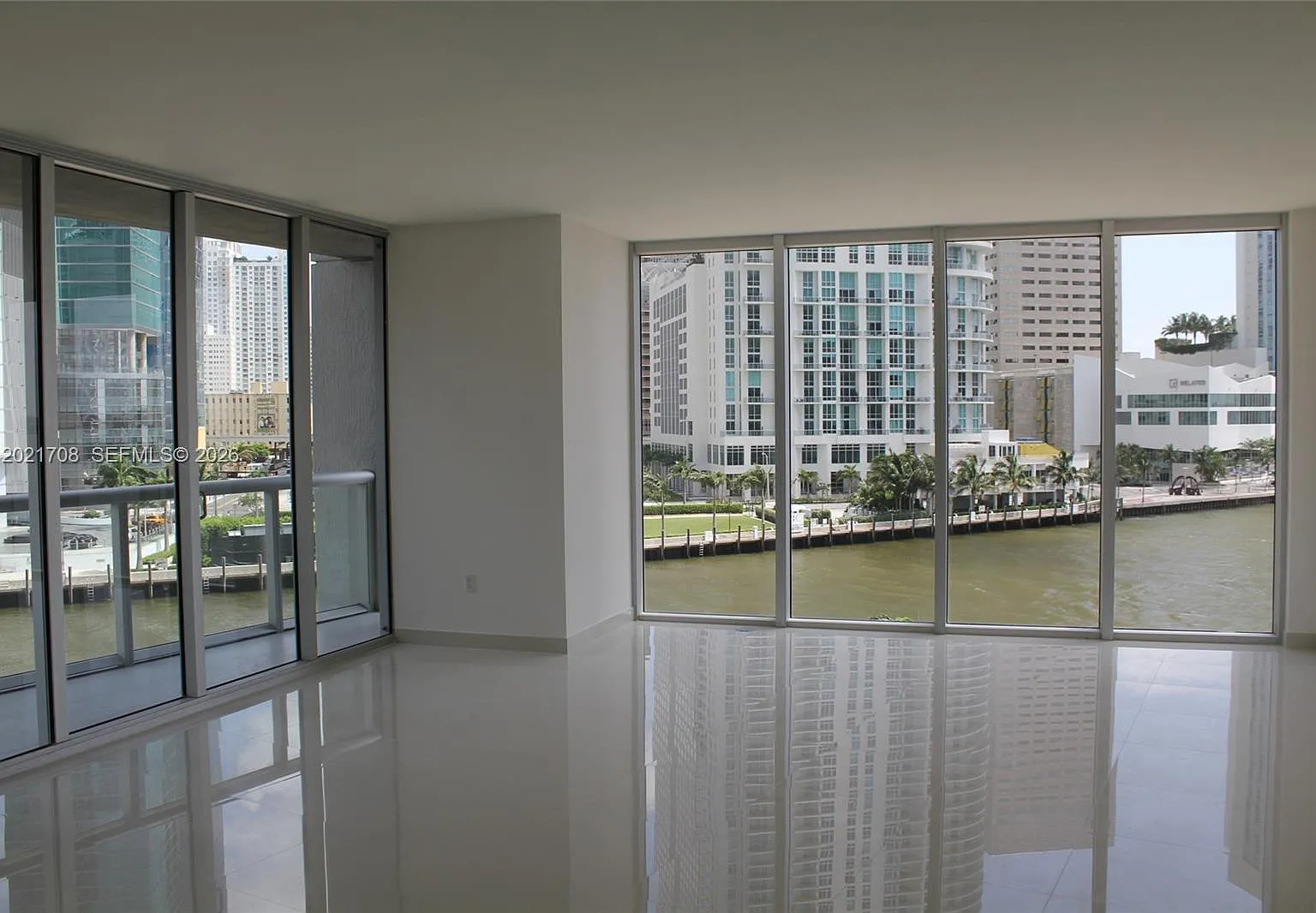 2 bed, 1265 sqft, $5,495 — Photo 2