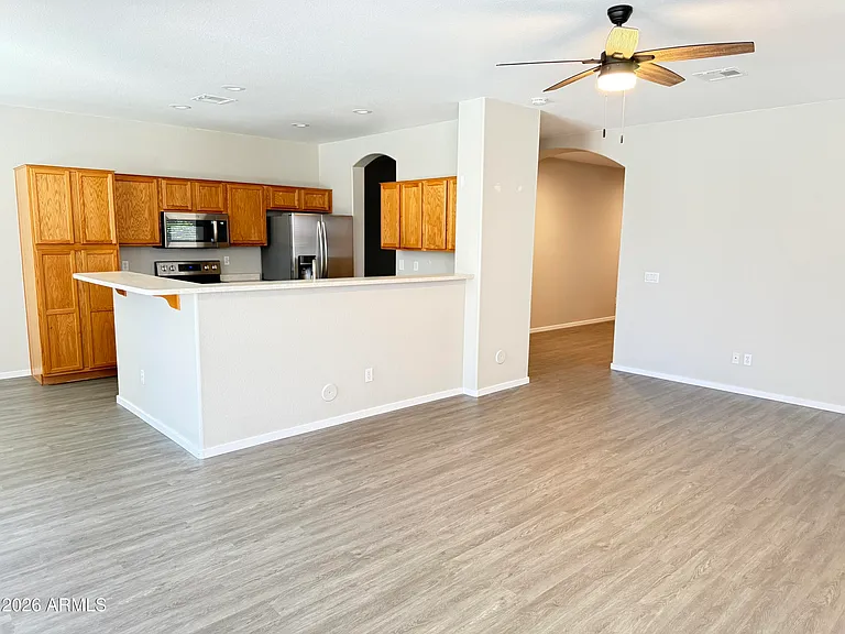 212 S 124th Ave — Photo 10