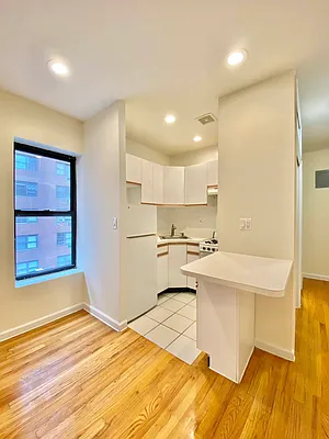 Rented by Waverly Realty Associates | media 16