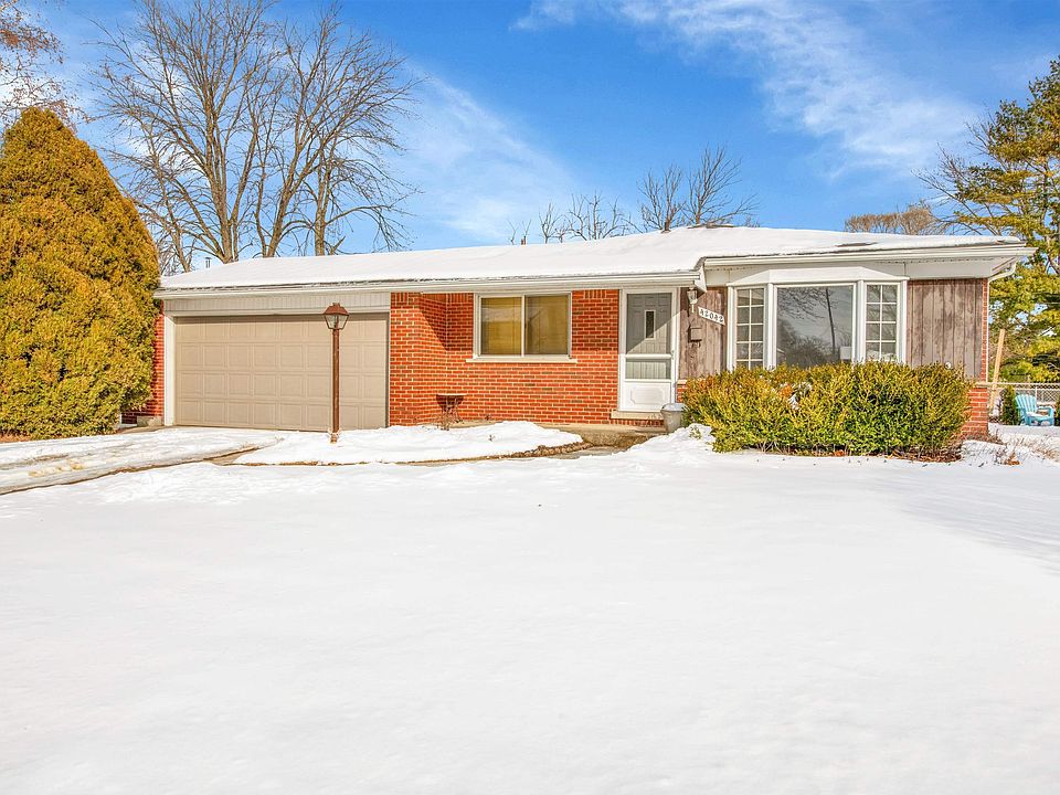 1st image of 42042 Montroy Dr