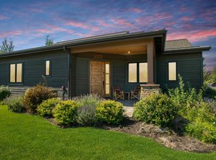 61358 Triple Knot Rd, Bend, OR 97702