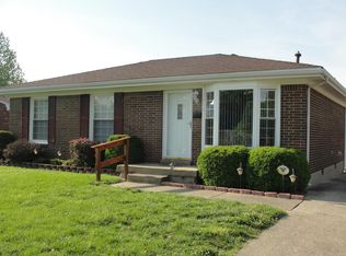 3911 Carbine Ln, Louisville, KY 40229