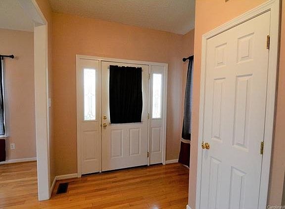 4th image of 107 Glen Cross Dr