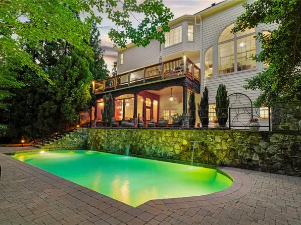 5555 Hampstead Way, Johns Creek, GA 30097