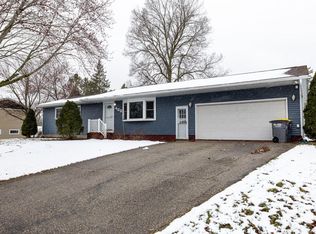 400 Kay St, Holmen, WI 54636