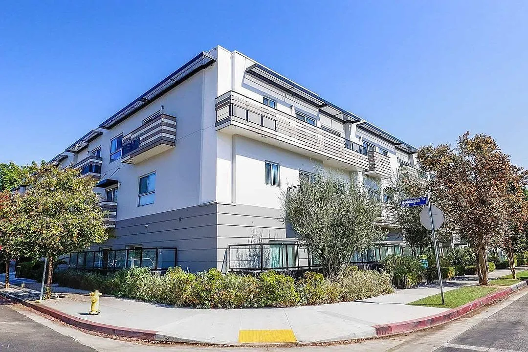 5308 Sepulveda Blvd — Photo 1