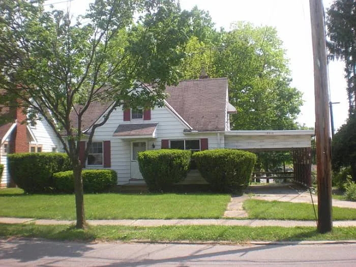 18610 Raymond St photo 1