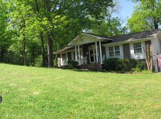 6755 Moss Lake Dr, Hixson, TN 37343