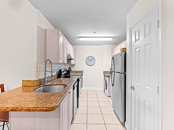 3rd image of 2080 Greenview Shores Blvd APT 414