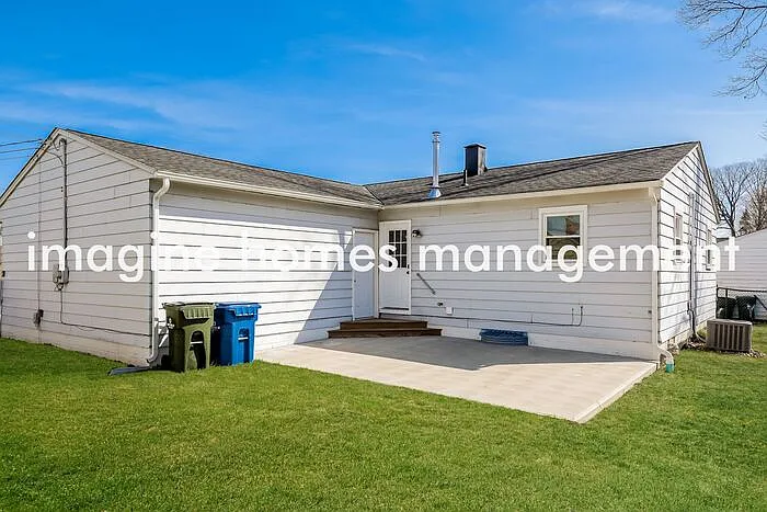 7690 Sharon Dr — Photo 12