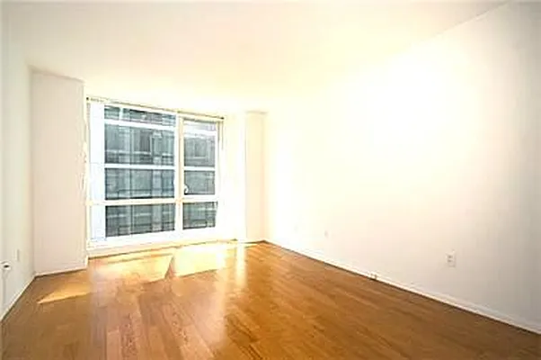 Rented by Synergy NYC | media 24