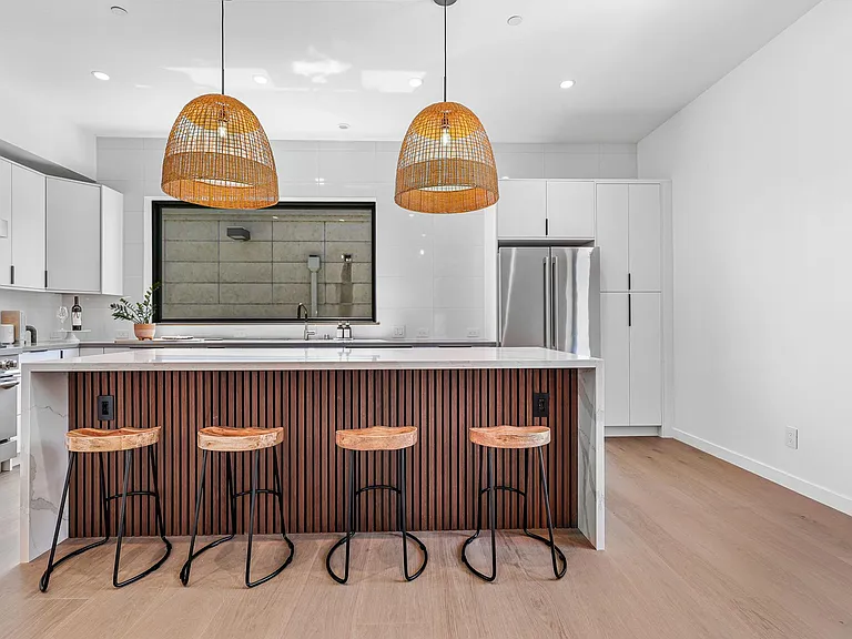 1268 Oregon St — Photo 19
