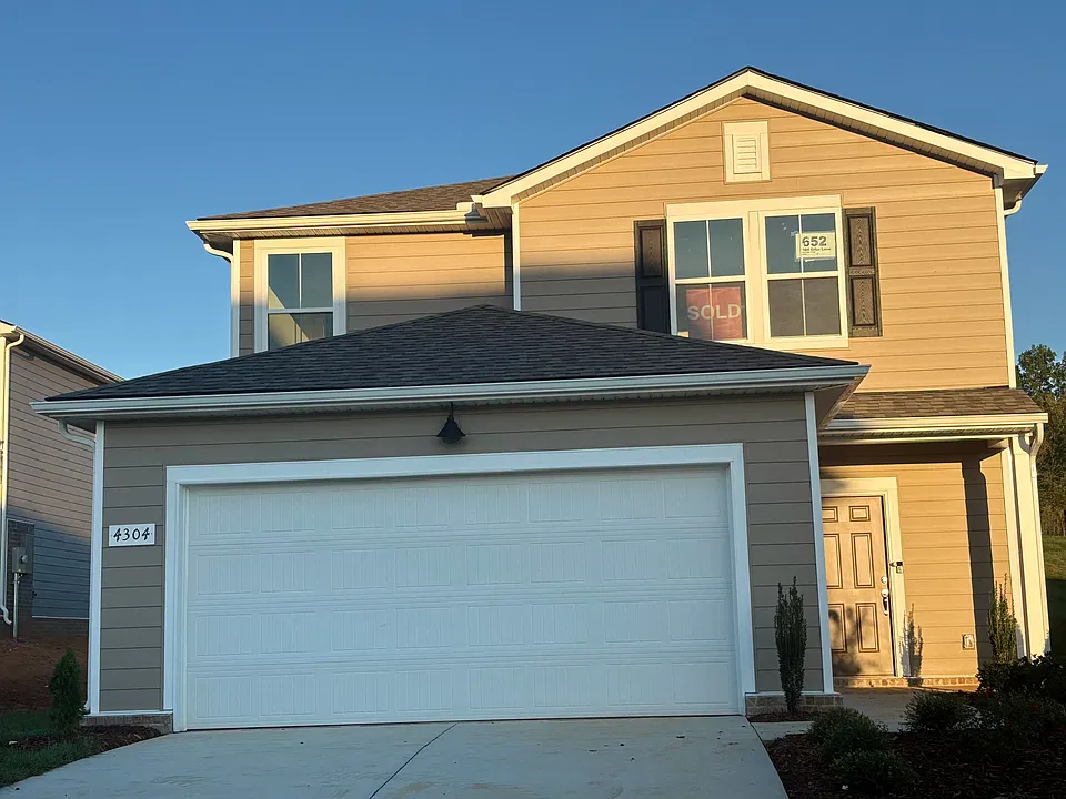 4304 Briar Ln