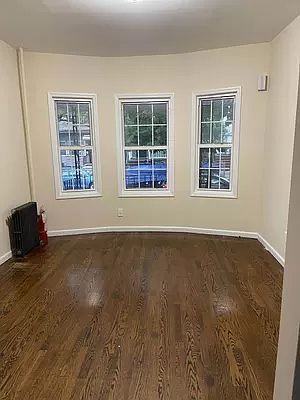 5th image of 9103 50th Ave #1