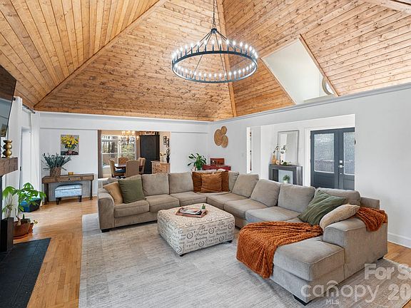 2nd image of 214 Ridgeway Dr