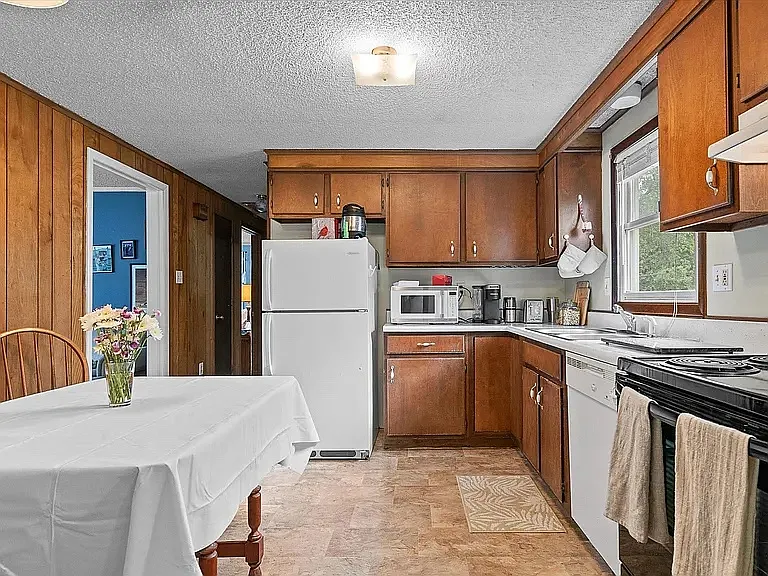 63 Lafayette St #1 — Photo 8