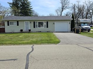 W1395 W Post Rd, Genoa City, WI 53128