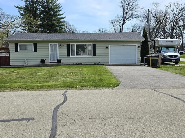 W1395 West Post ROAD, Genoa City, WI 53128