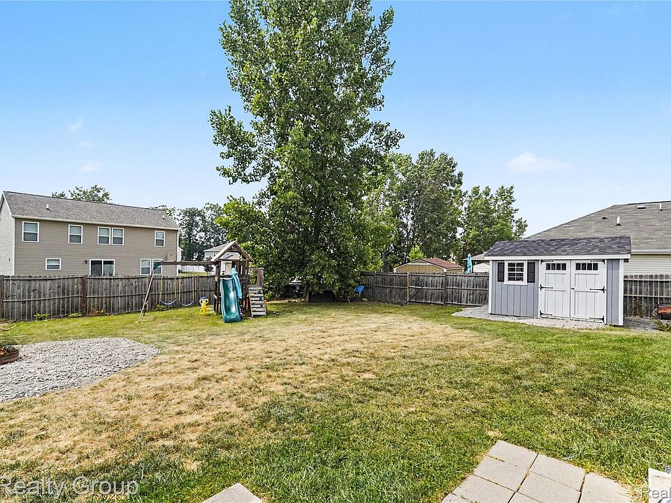 605 Rockway Dr, photo 24