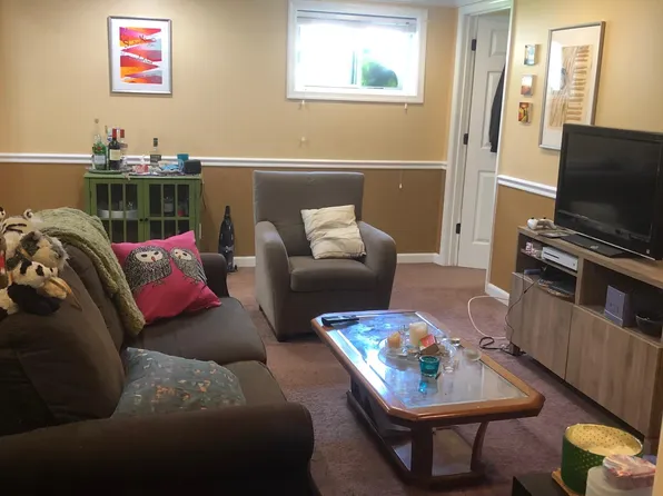 4707 Nicholson St, Riverdale, MD 20737