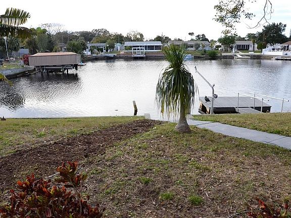 5th image of 1241 Basswood Dr