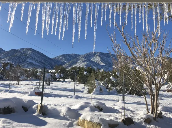 29310 Devils Punch Bowl Rd, Pearblossom, CA 93553