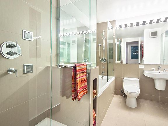 5th image of 1 Irving Pl APT U15a