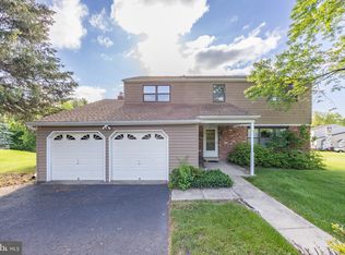 306 Spring Cir, Norristown, PA 19403